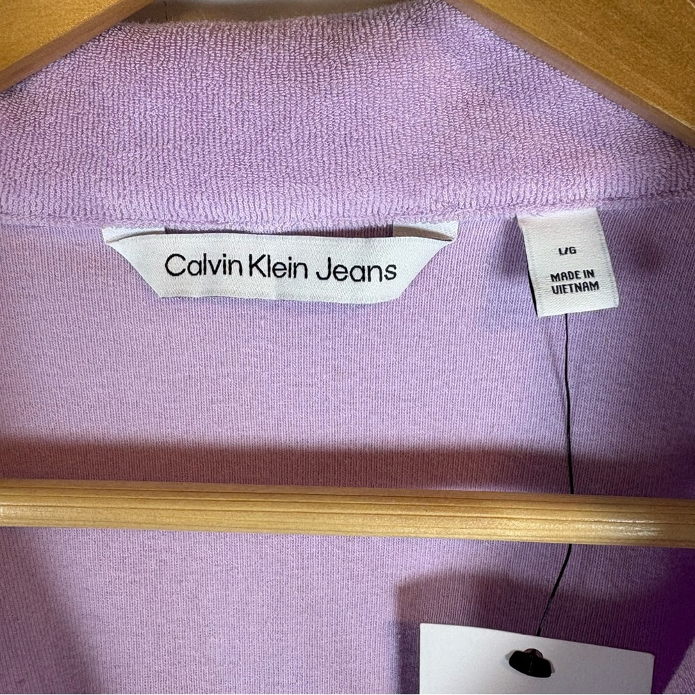 NWT Calvin Klein Jeans Women’s Purple French Terry Crop T-Shirt, Size Large - Picture 3 of 8